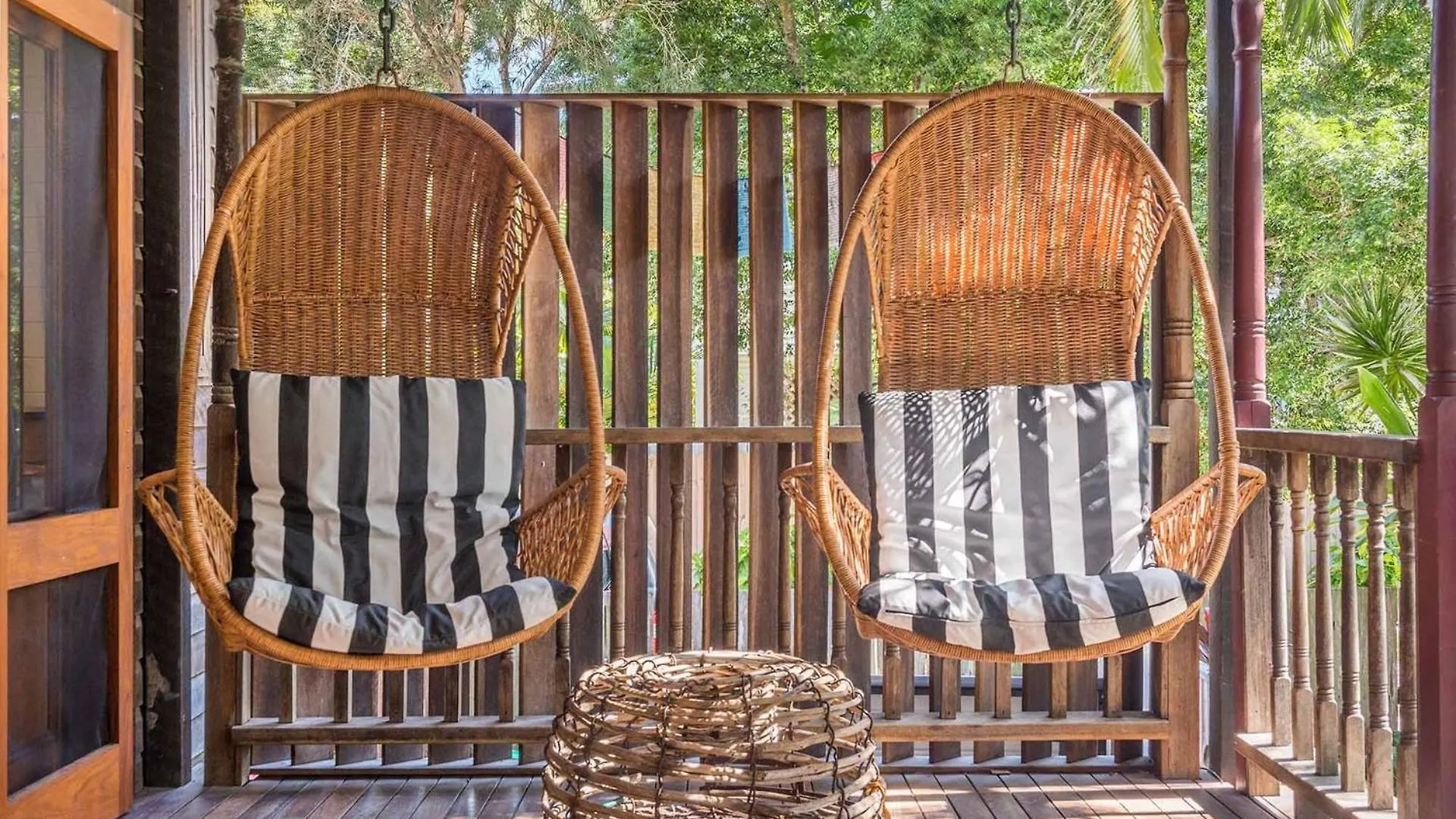 A Perfect Stay - Longhouse Byron Bay Australia
