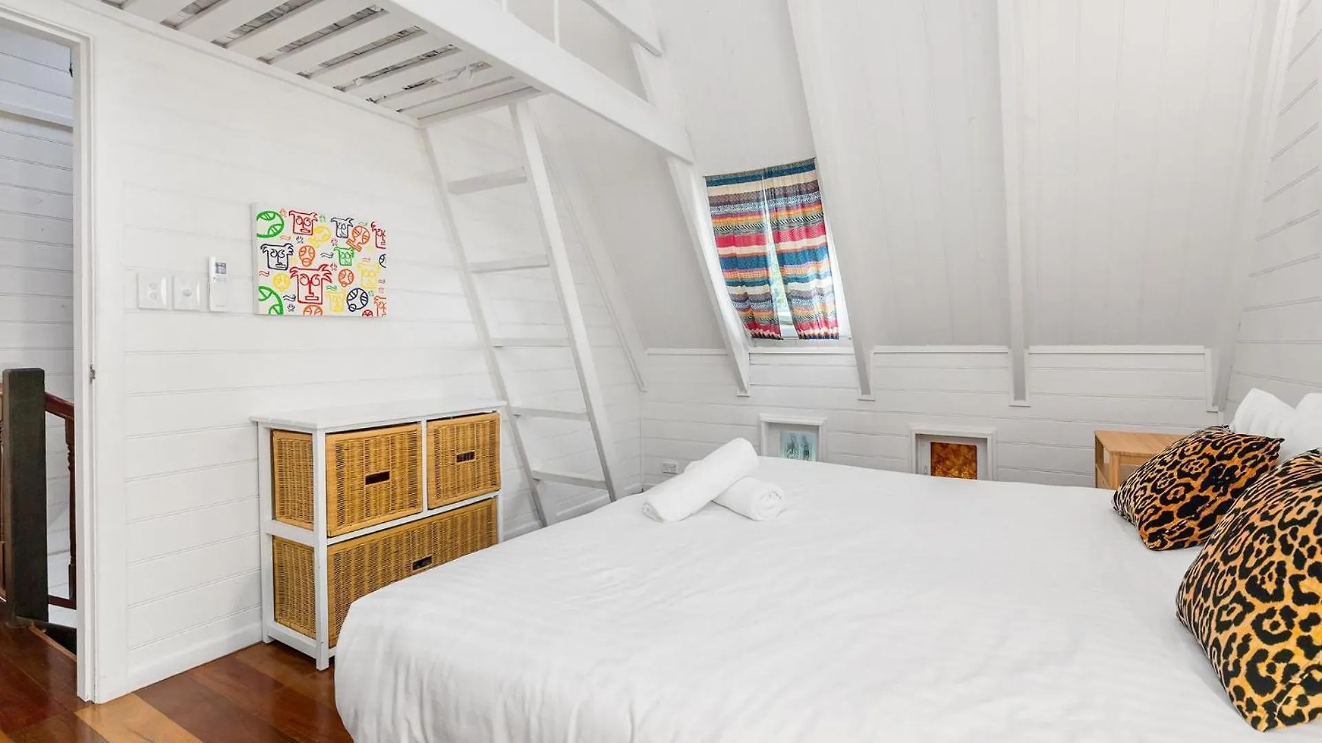 A Perfect Stay - Longhouse Byron Bay Australia