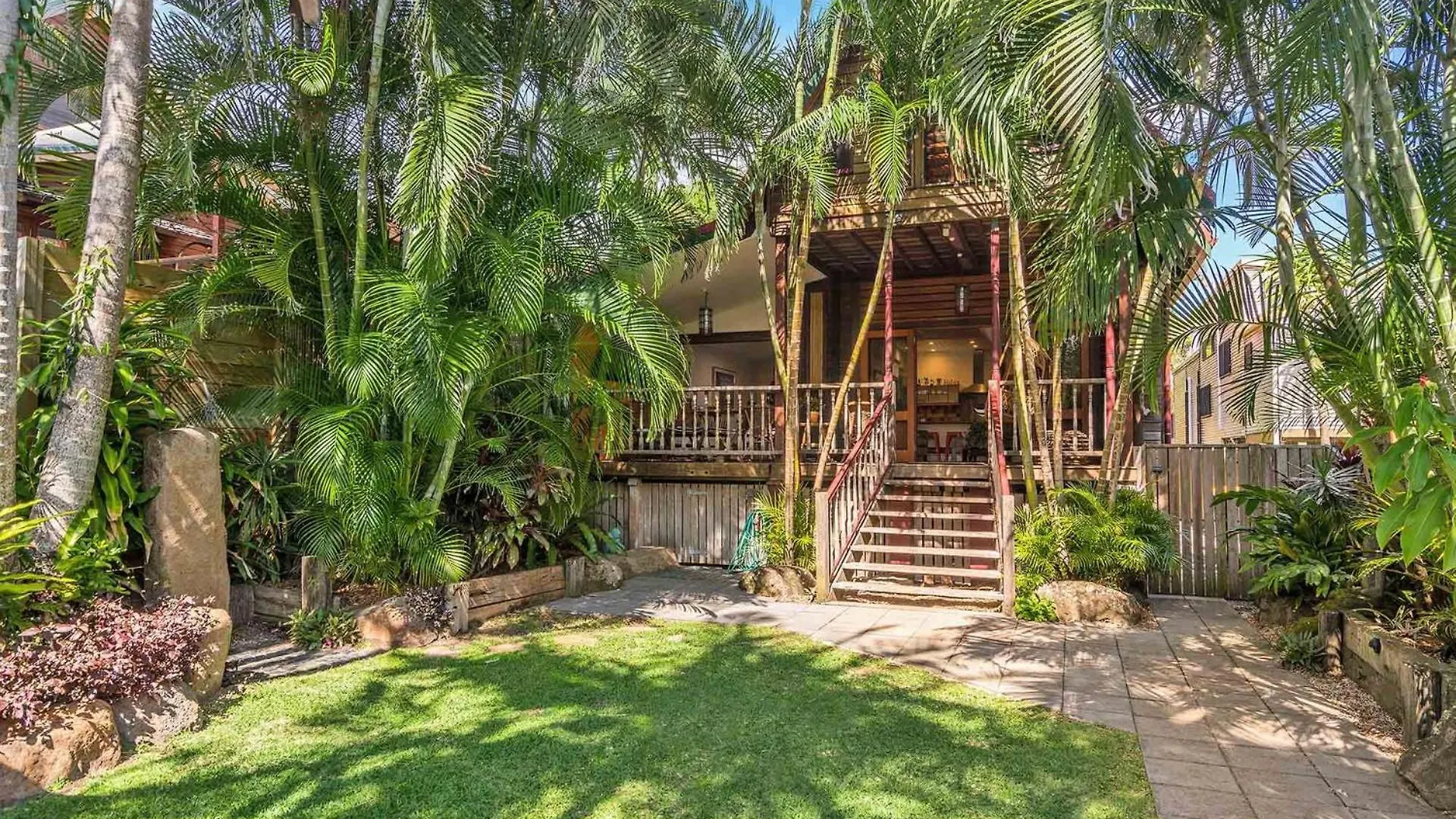 A Perfect Stay - Longhouse Byron Bay Holiday home